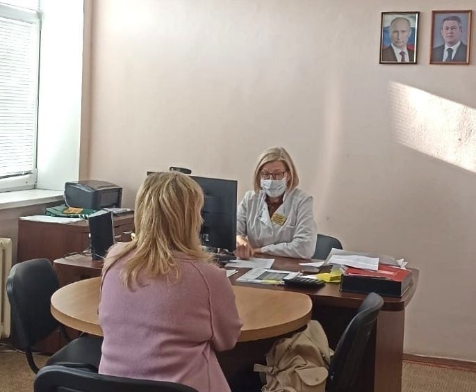 Заместитель главного врача по амбулаторно-поликлинической службе Лисицкая Елена Николаевна провела "День открытых дверей" по приему граждан