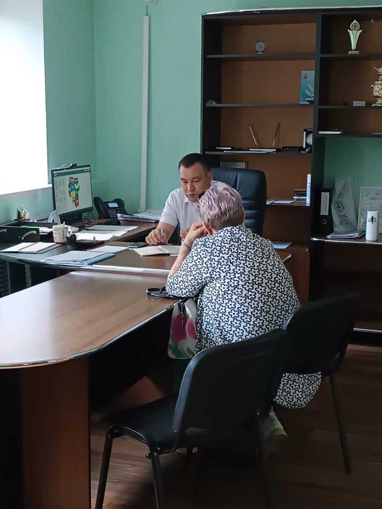 Сегодня главный врач Белорецкой больницы - Ильмир Фаткуллин провел прием граждан по личным вопросам